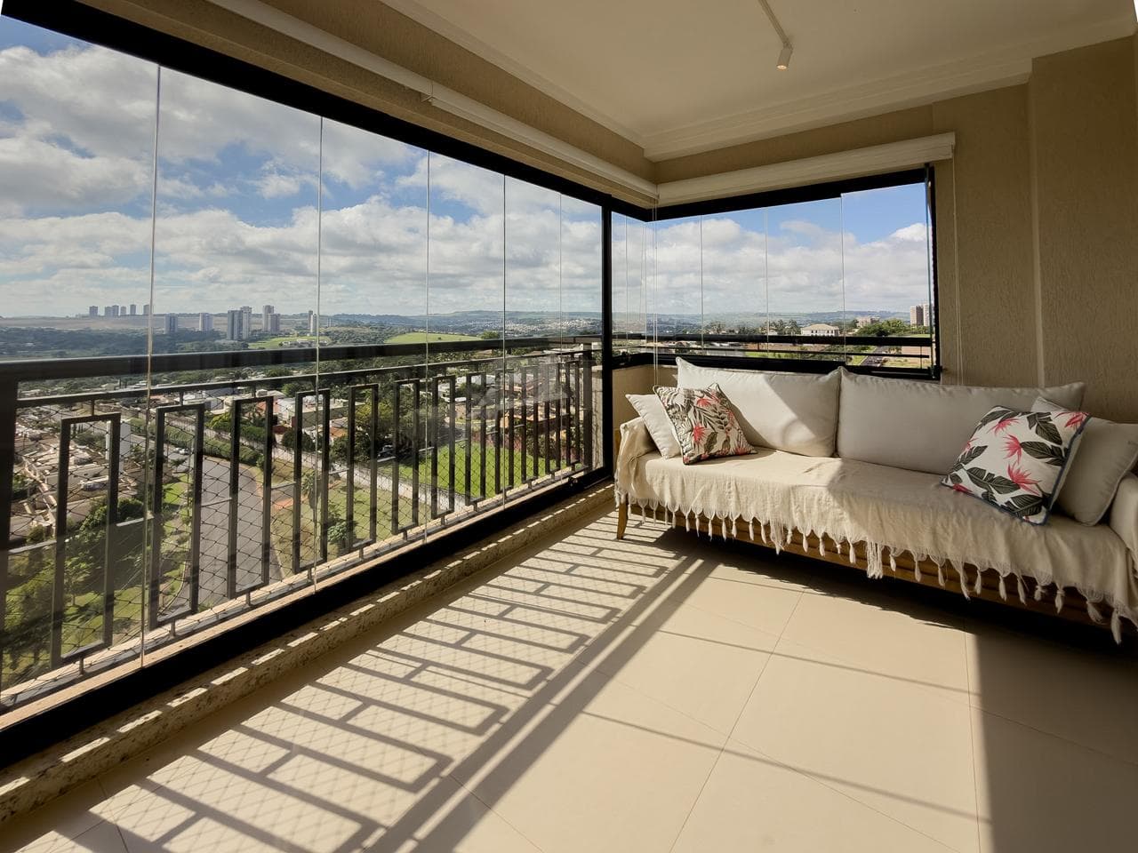 Apartamento à venda com 180m², 4 quartos e 3 vagas em Jardim Canadá, Ribeirão Preto